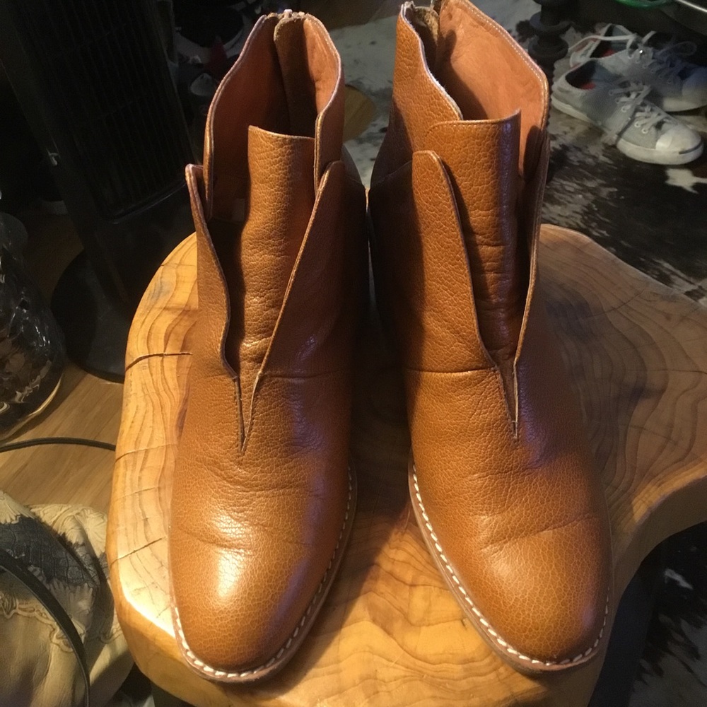 Jeffrey Campbell Jermaine cognac leather ankle boots stacked heel back zip 8.5